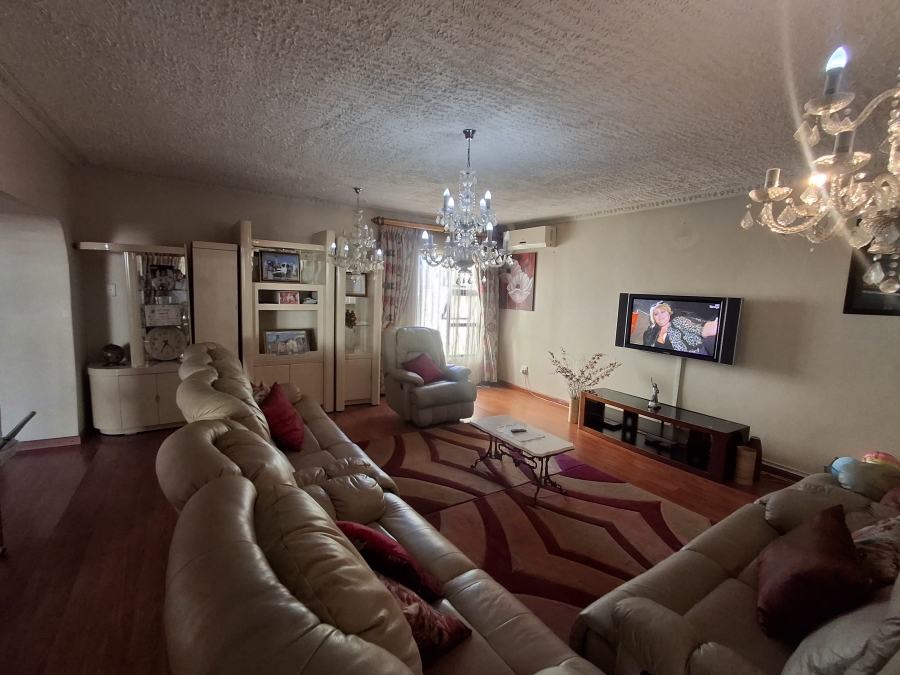 5 Bedroom Property for Sale in Eastwood KwaZulu-Natal