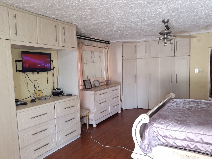 5 Bedroom Property for Sale in Eastwood KwaZulu-Natal