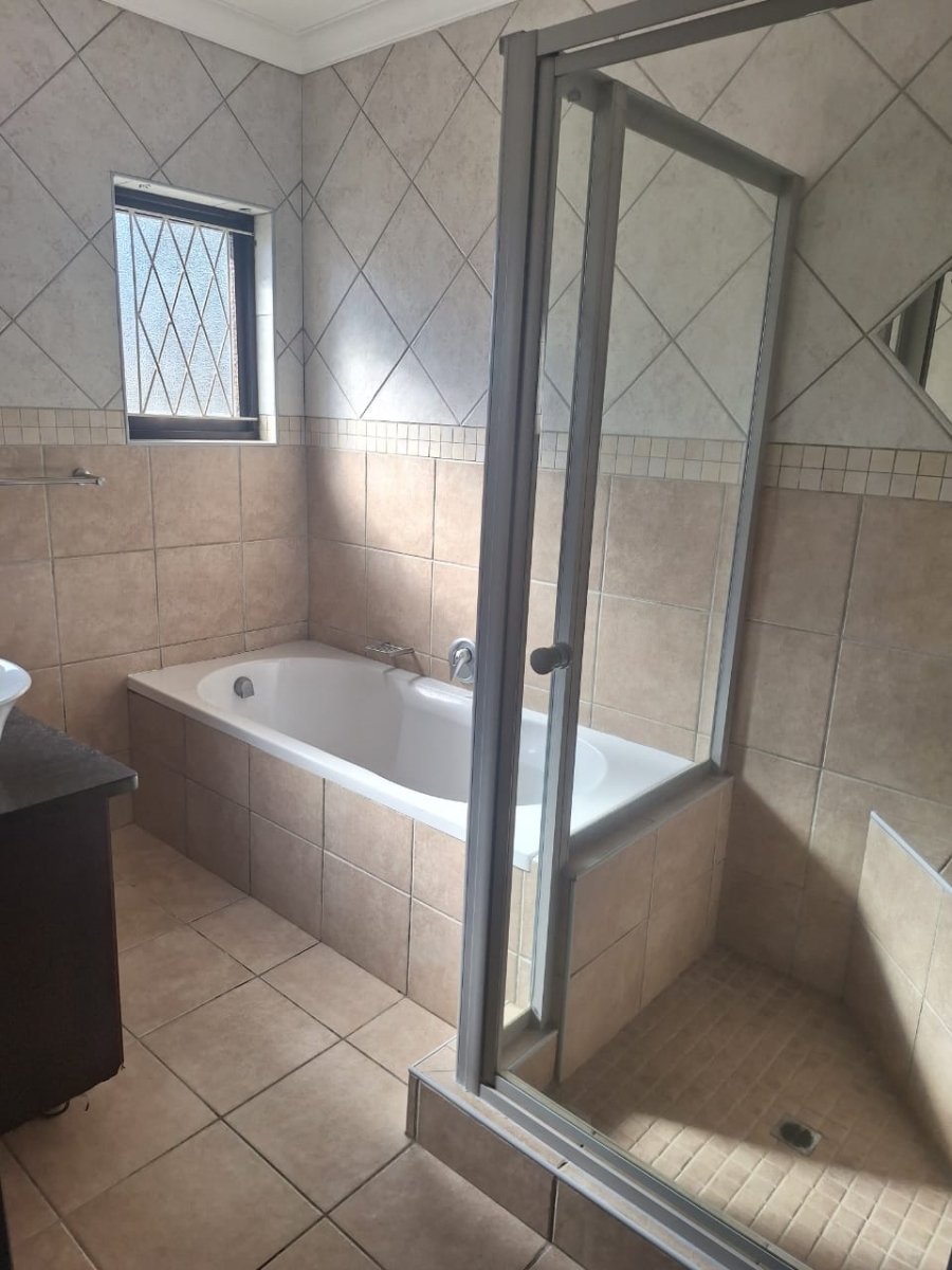 3 Bedroom Property for Sale in Manaba Beach KwaZulu-Natal
