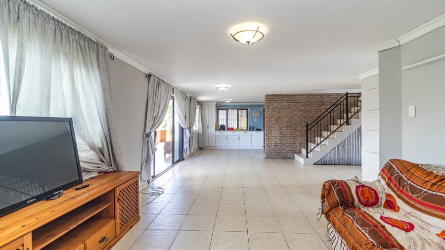 6 Bedroom Property for Sale in Ocean View KwaZulu-Natal