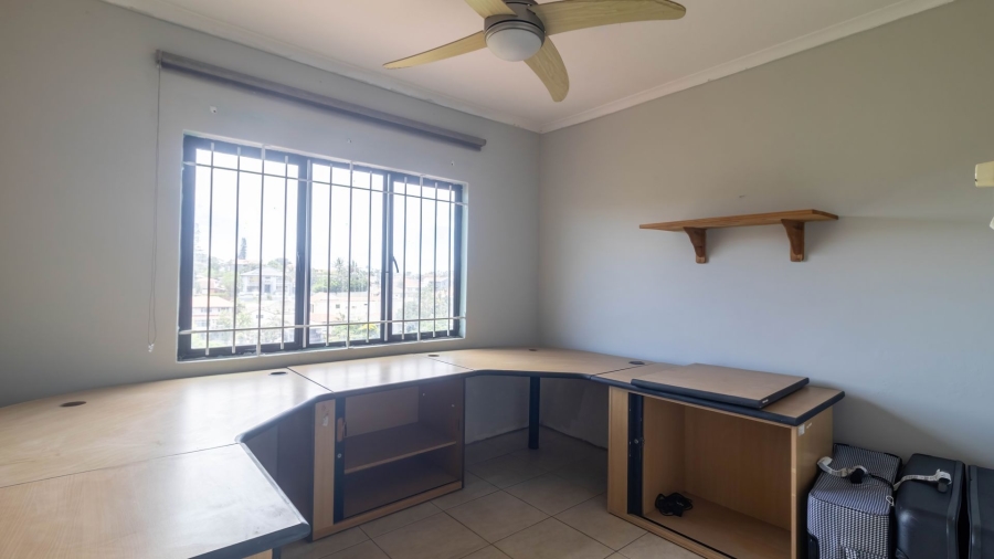 6 Bedroom Property for Sale in Ocean View KwaZulu-Natal