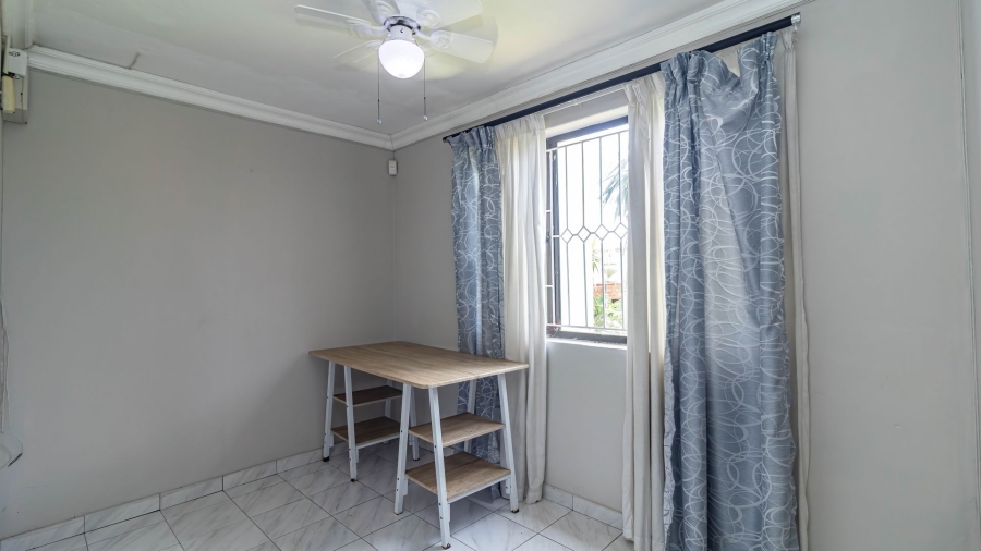 6 Bedroom Property for Sale in Ocean View KwaZulu-Natal