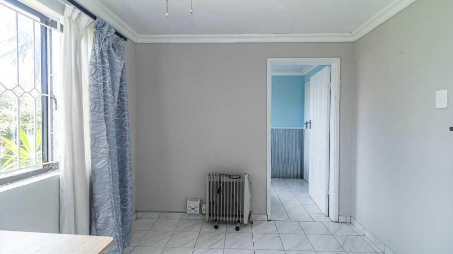 6 Bedroom Property for Sale in Ocean View KwaZulu-Natal