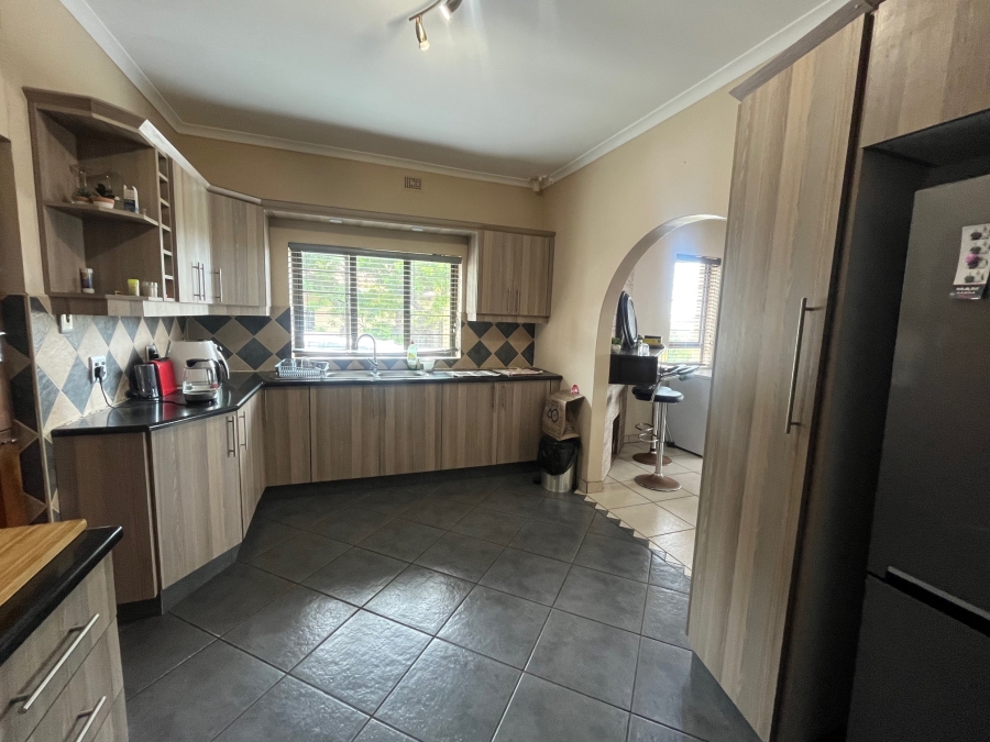 To Let 3 Bedroom Property for Rent in Ocean View KwaZulu-Natal