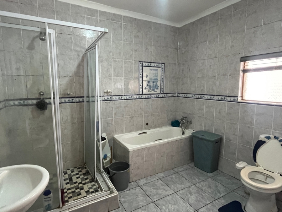 To Let 3 Bedroom Property for Rent in Ocean View KwaZulu-Natal