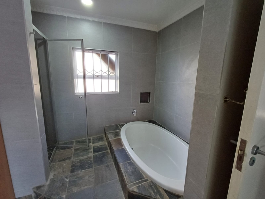 To Let 3 Bedroom Property for Rent in Brighton Beach KwaZulu-Natal