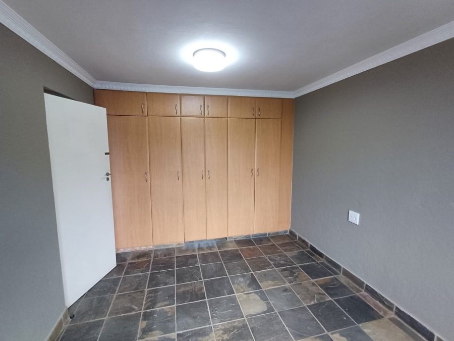 To Let 3 Bedroom Property for Rent in Brighton Beach KwaZulu-Natal