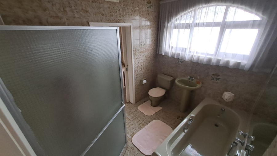 4 Bedroom Property for Sale in Ocean View KwaZulu-Natal