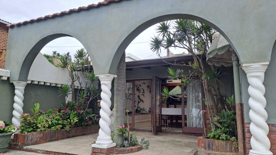 4 Bedroom Property for Sale in Ocean View KwaZulu-Natal