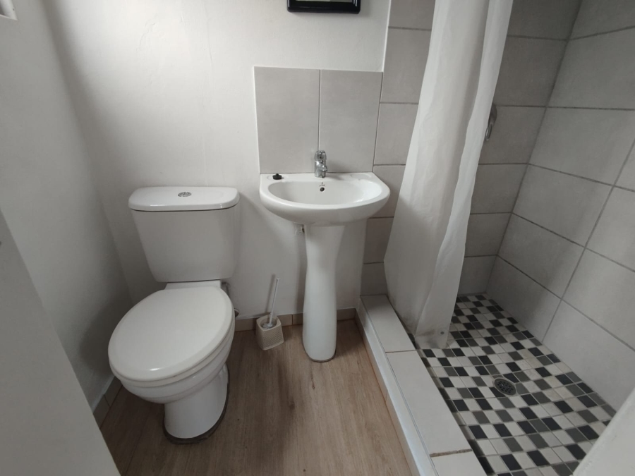 To Let 1 Bedroom Property for Rent in Bluff KwaZulu-Natal