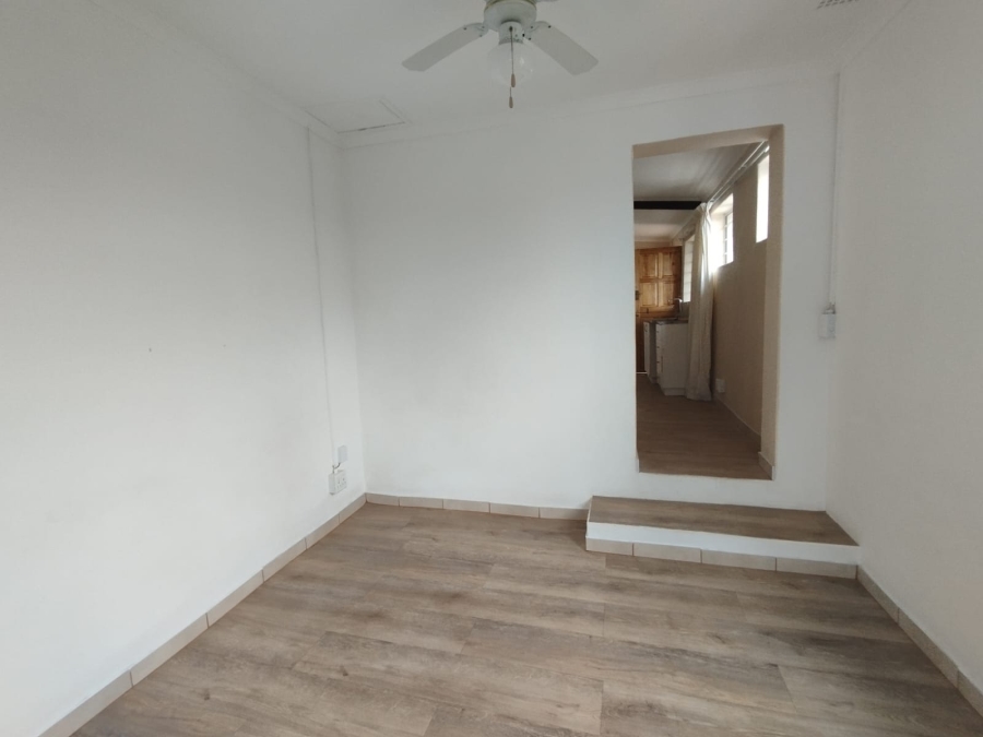 To Let 1 Bedroom Property for Rent in Bluff KwaZulu-Natal