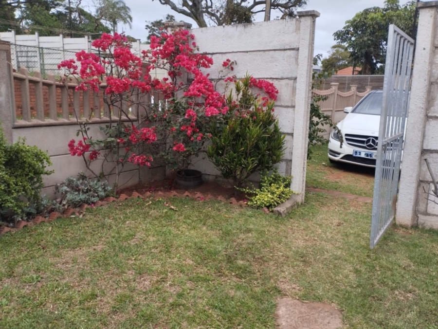 To Let 1 Bedroom Property for Rent in Bluff KwaZulu-Natal