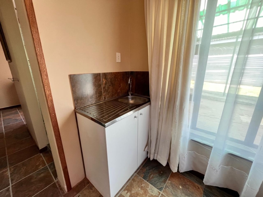 To Let 1 Bedroom Property for Rent in Bluff KwaZulu-Natal