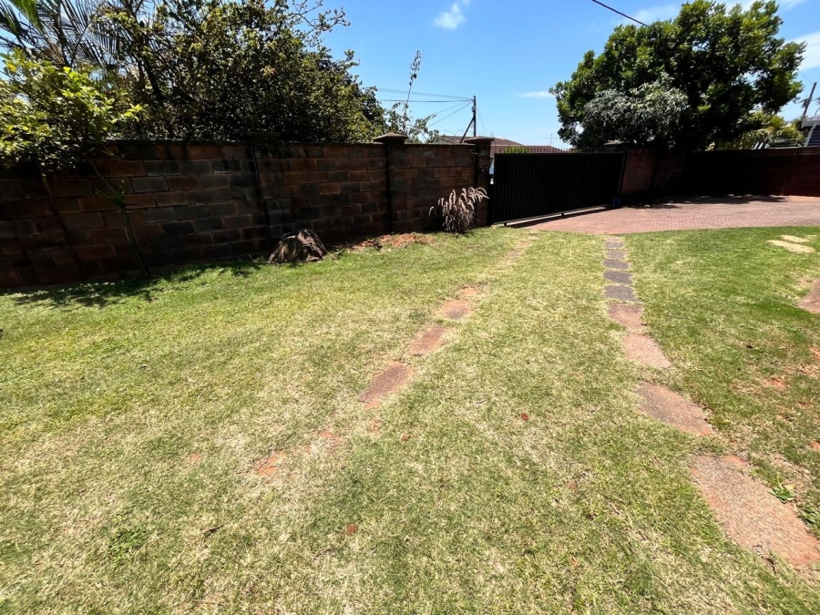 To Let 1 Bedroom Property for Rent in Bluff KwaZulu-Natal