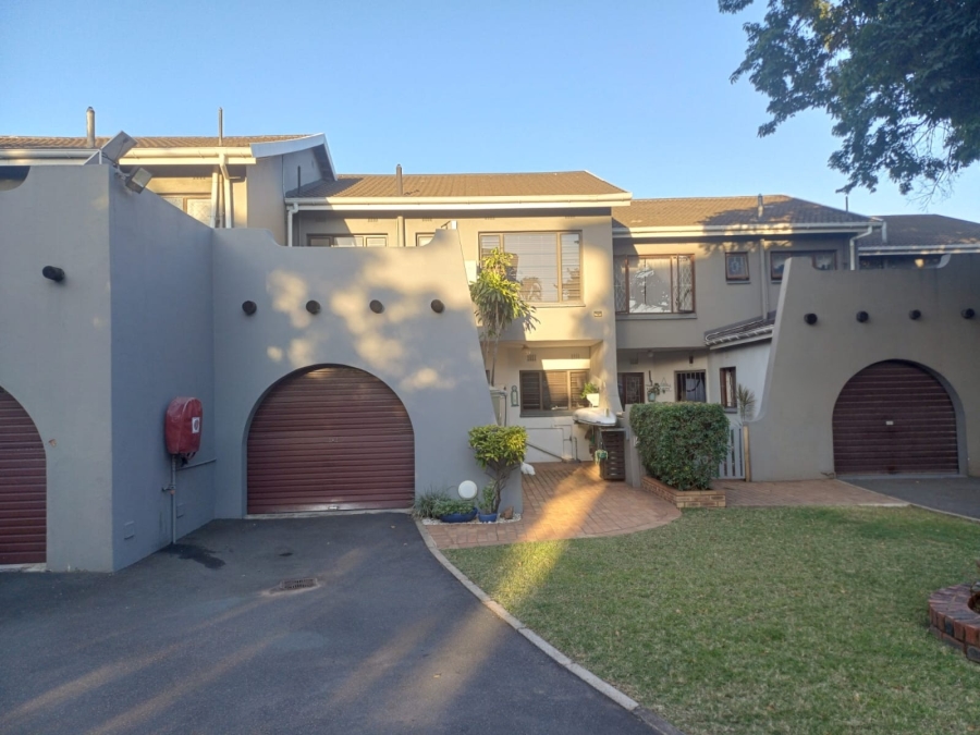 To Let 3 Bedroom Property for Rent in Bluff KwaZulu-Natal