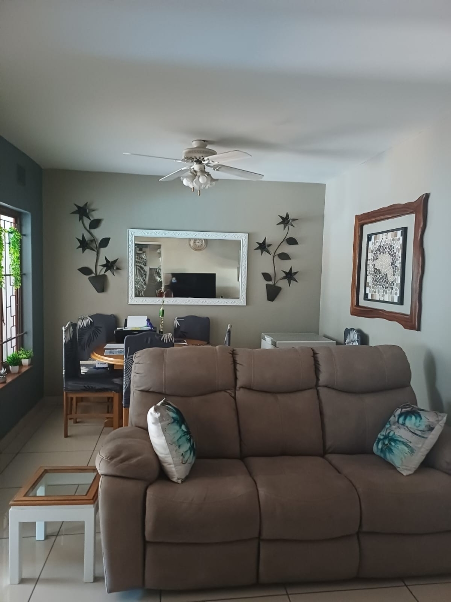 To Let 3 Bedroom Property for Rent in Bluff KwaZulu-Natal