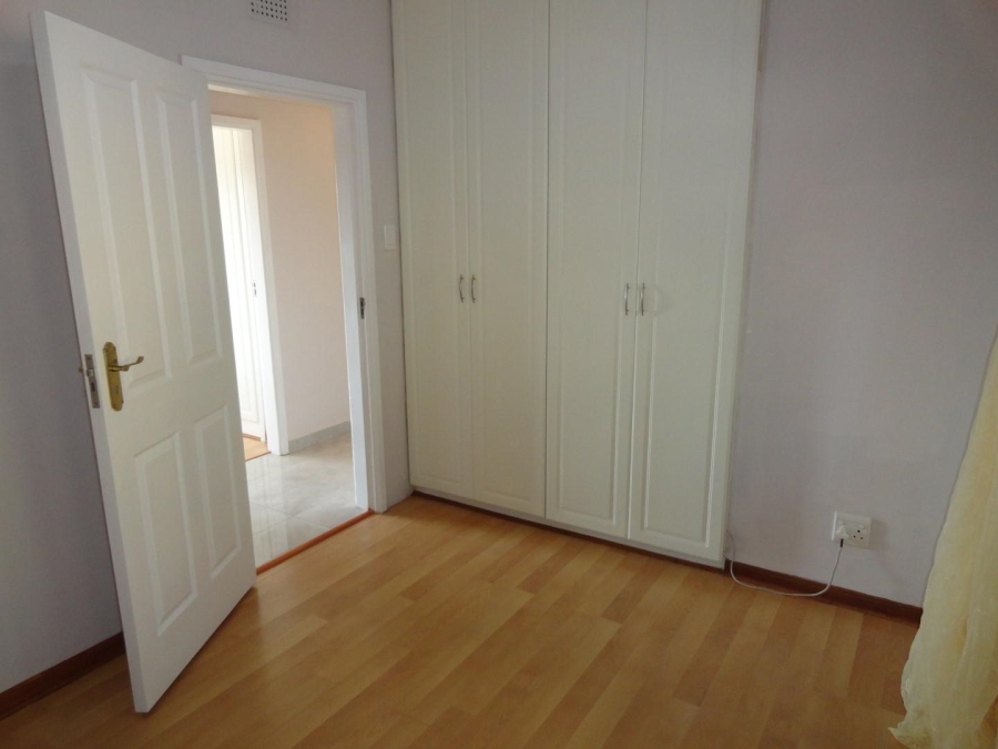 To Let 5 Bedroom Property for Rent in Kloof KwaZulu-Natal