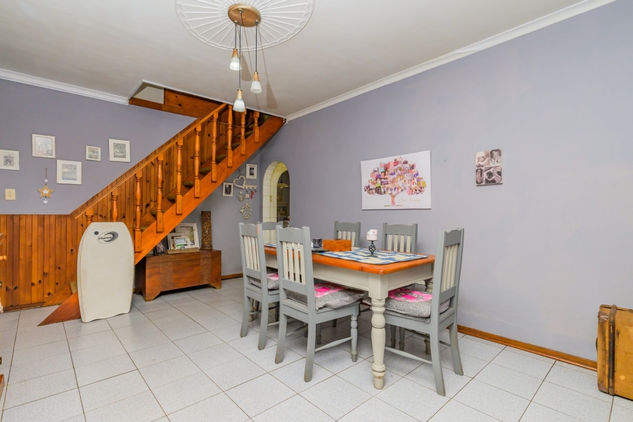 5 Bedroom Property for Sale in Sarnia KwaZulu-Natal