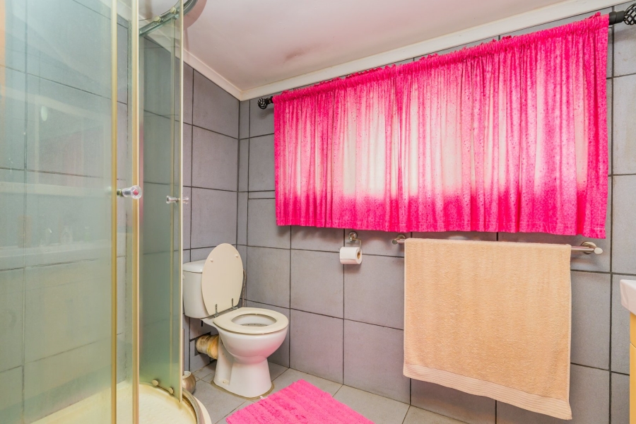 5 Bedroom Property for Sale in Sarnia KwaZulu-Natal