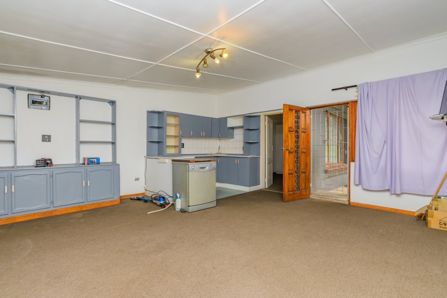 5 Bedroom Property for Sale in Sarnia KwaZulu-Natal