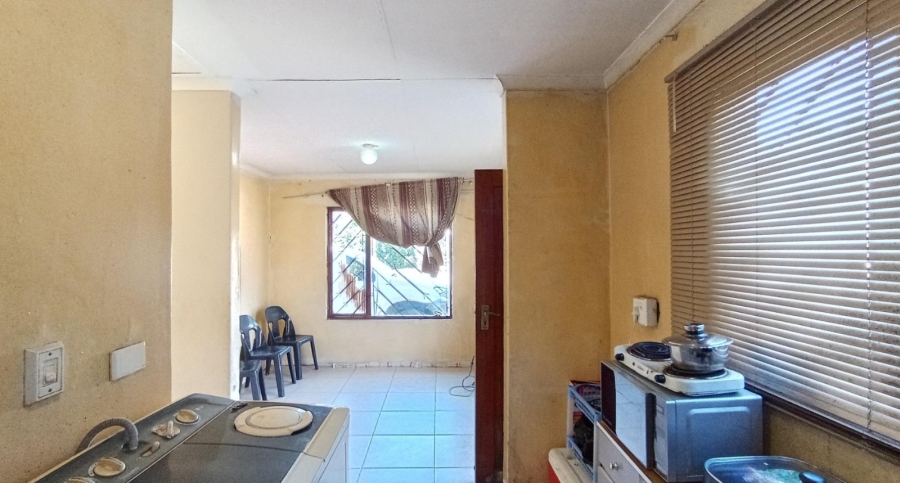 2 Bedroom Property for Sale in Umlazi KwaZulu-Natal