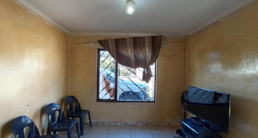 2 Bedroom Property for Sale in Umlazi KwaZulu-Natal