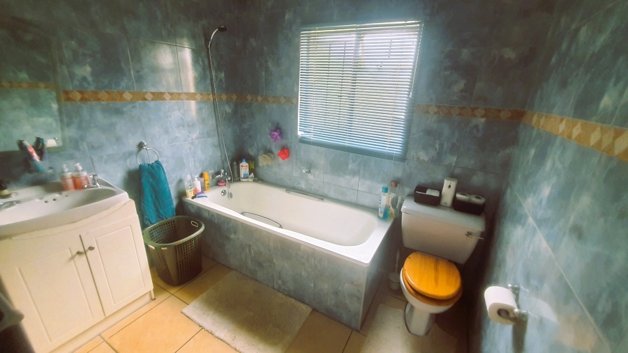 4 Bedroom Property for Sale in Pioneer Park KwaZulu-Natal