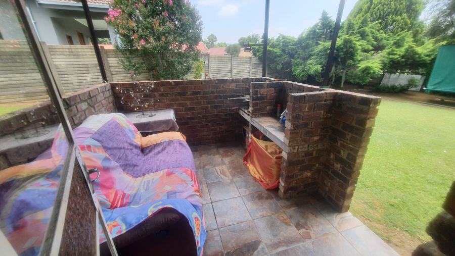 4 Bedroom Property for Sale in Pioneer Park KwaZulu-Natal