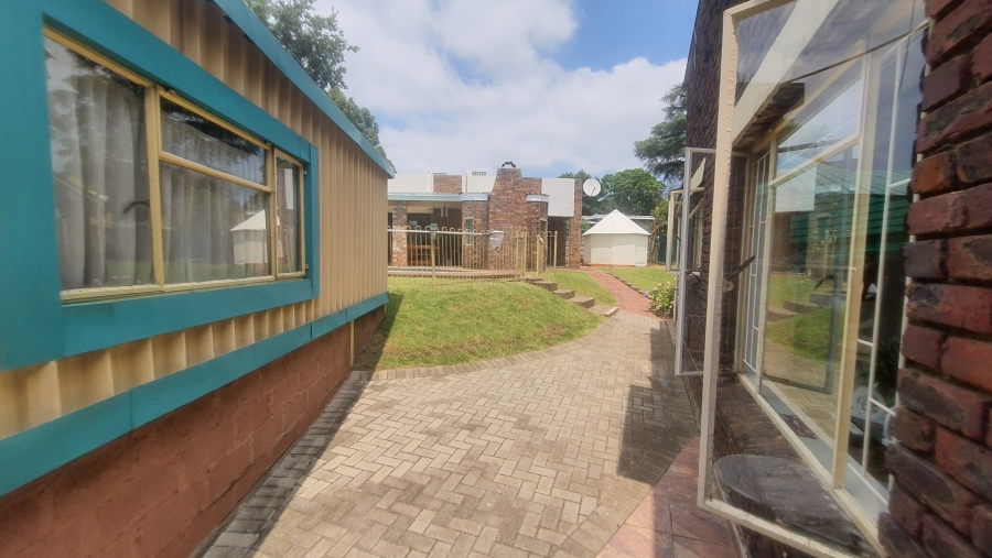 4 Bedroom Property for Sale in Pioneer Park KwaZulu-Natal