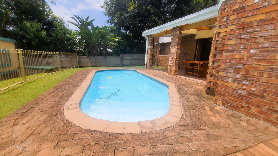 4 Bedroom Property for Sale in Pioneer Park KwaZulu-Natal