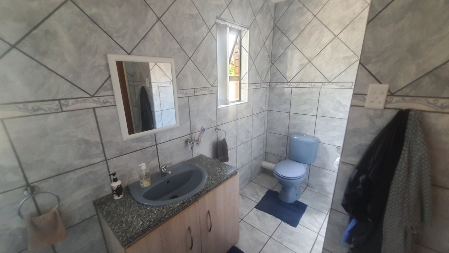 4 Bedroom Property for Sale in Pioneer Park KwaZulu-Natal