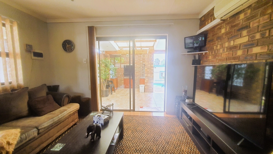 4 Bedroom Property for Sale in Pioneer Park KwaZulu-Natal