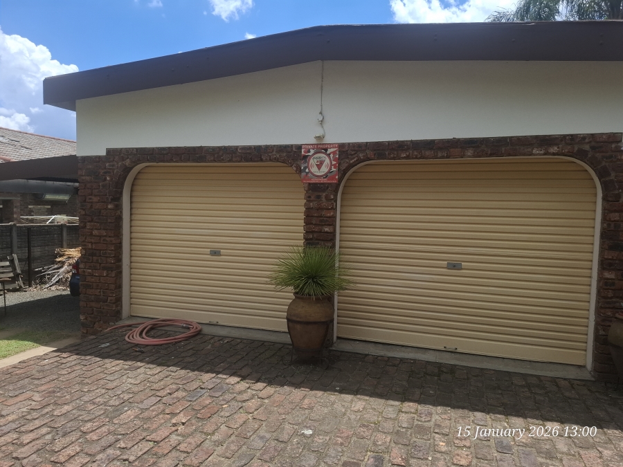 4 Bedroom Property for Sale in Aviary Hill KwaZulu-Natal