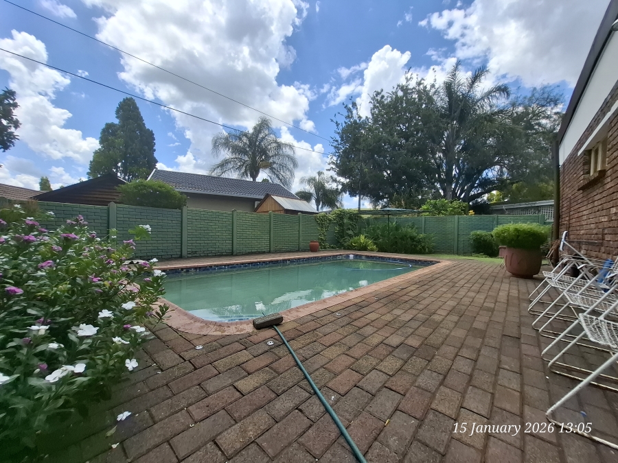 4 Bedroom Property for Sale in Aviary Hill KwaZulu-Natal