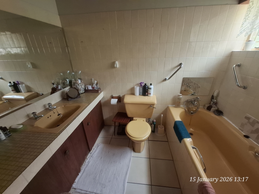 4 Bedroom Property for Sale in Aviary Hill KwaZulu-Natal