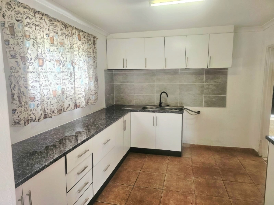 To Let 2 Bedroom Property for Rent in Brindhaven KwaZulu-Natal