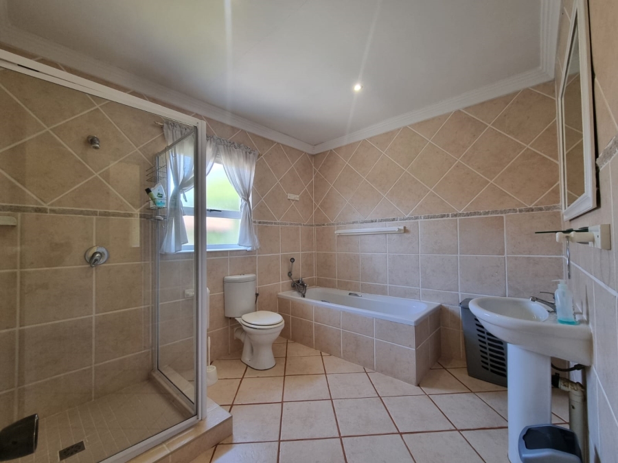 3 Bedroom Property for Sale in Shelly Beach KwaZulu-Natal