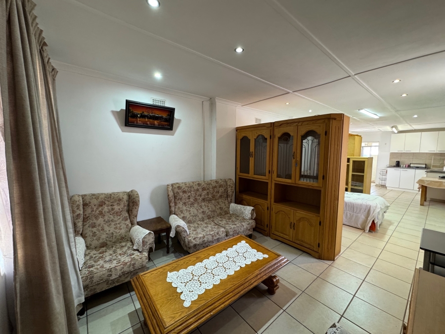 1 Bedroom Property for Sale in Hayfields KwaZulu-Natal