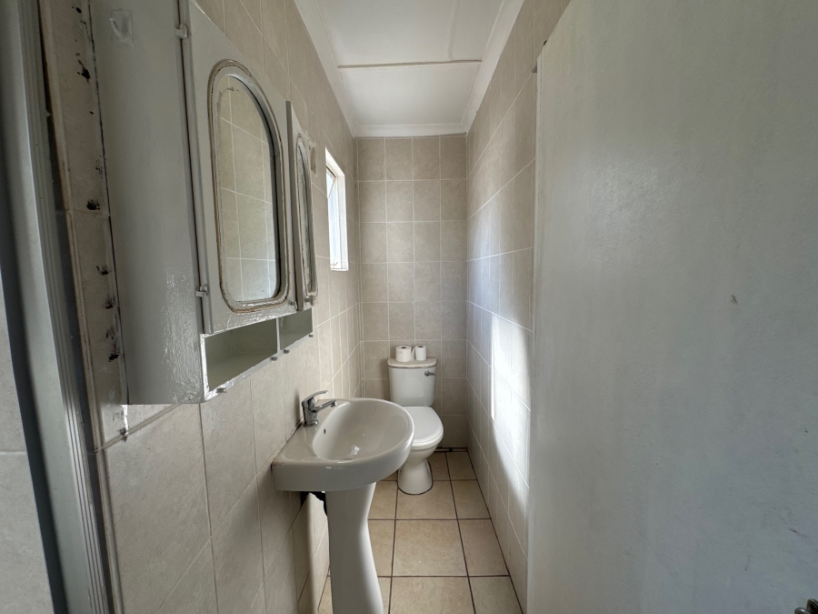 1 Bedroom Property for Sale in Hayfields KwaZulu-Natal