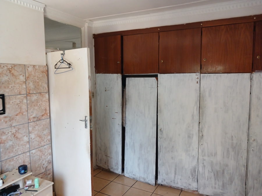 2 Bedroom Property for Sale in Huttenheights KwaZulu-Natal