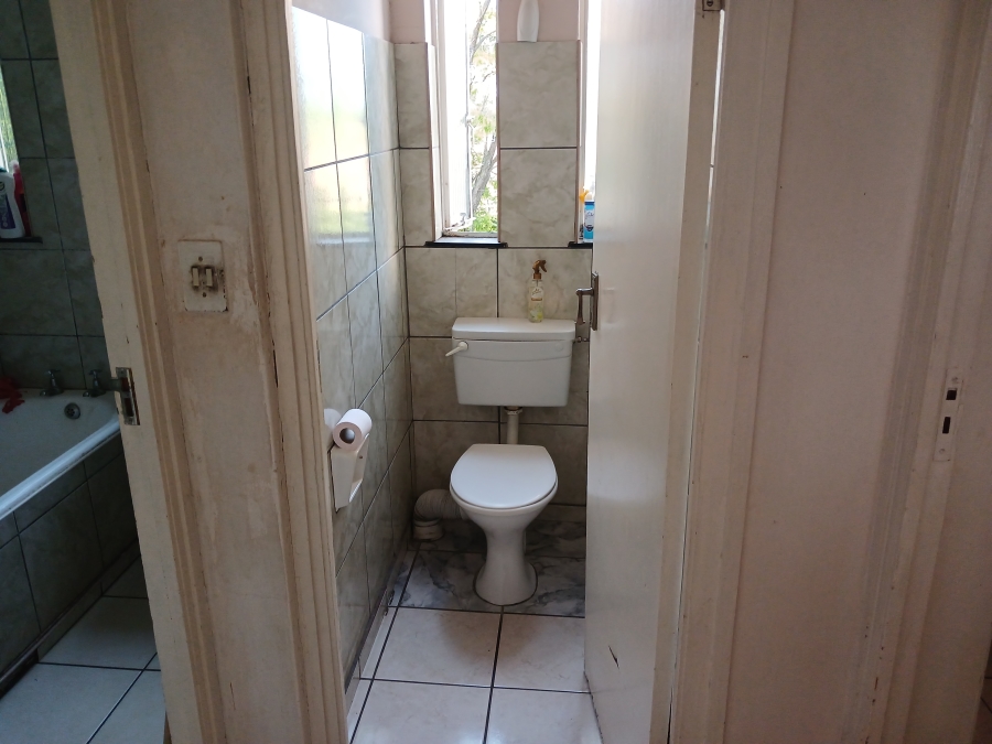 2 Bedroom Property for Sale in Huttenheights KwaZulu-Natal