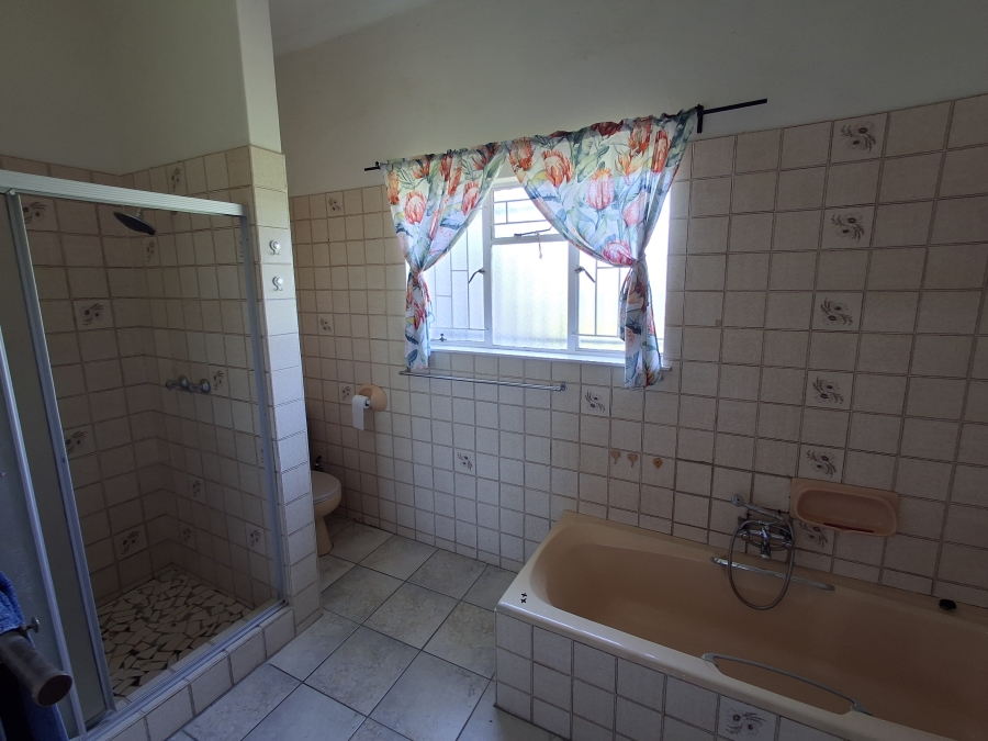 3 Bedroom Property for Sale in Aviary Hill KwaZulu-Natal