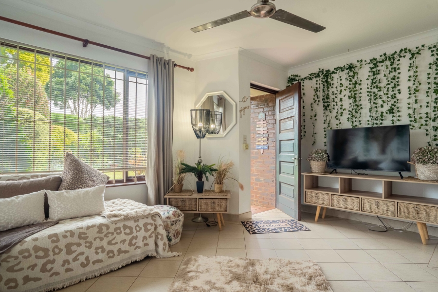 2 Bedroom Property for Sale in Waterfall KwaZulu-Natal