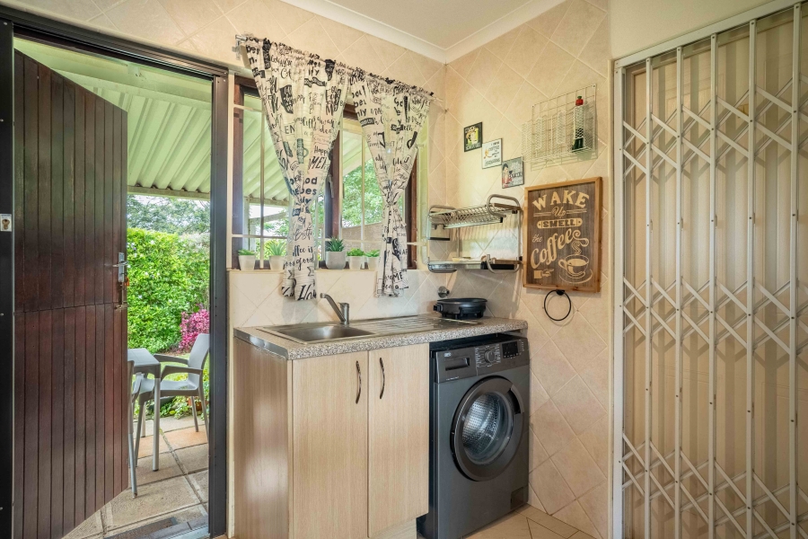 2 Bedroom Property for Sale in Waterfall KwaZulu-Natal