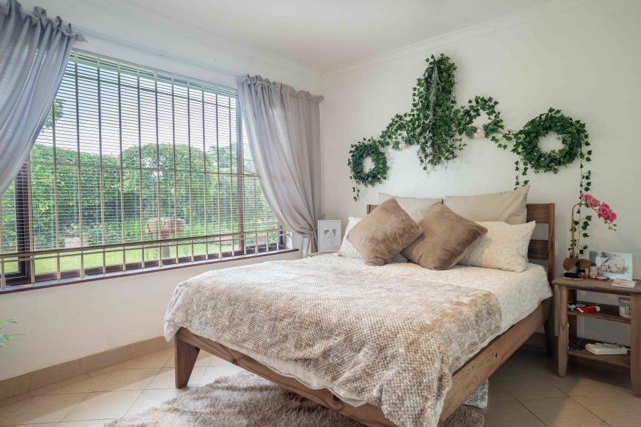 2 Bedroom Property for Sale in Waterfall KwaZulu-Natal