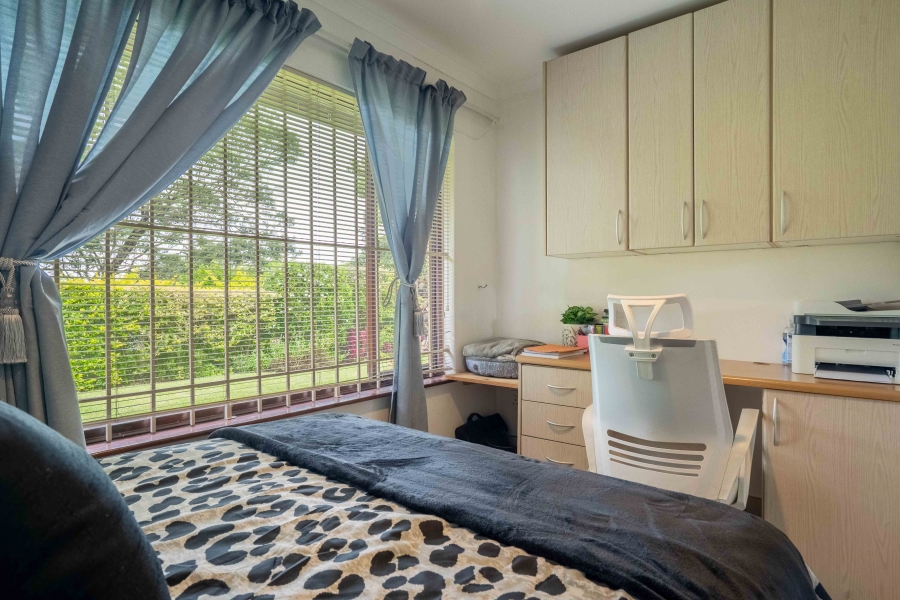 2 Bedroom Property for Sale in Waterfall KwaZulu-Natal