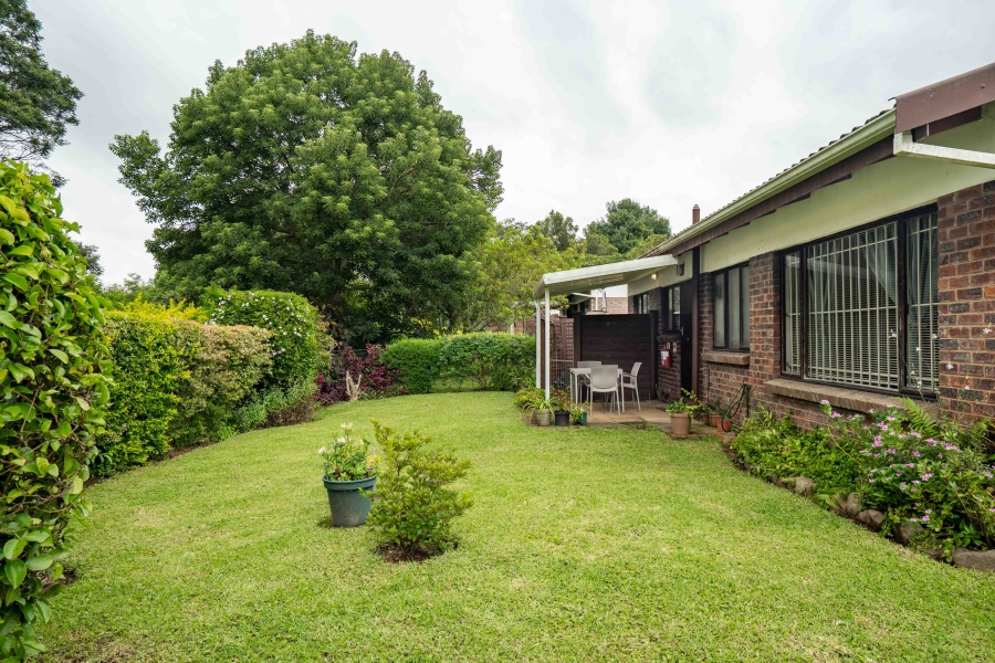 2 Bedroom Property for Sale in Waterfall KwaZulu-Natal