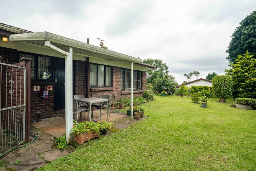 2 Bedroom Property for Sale in Waterfall KwaZulu-Natal