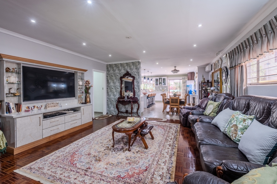 4 Bedroom Property for Sale in Durban North KwaZulu-Natal