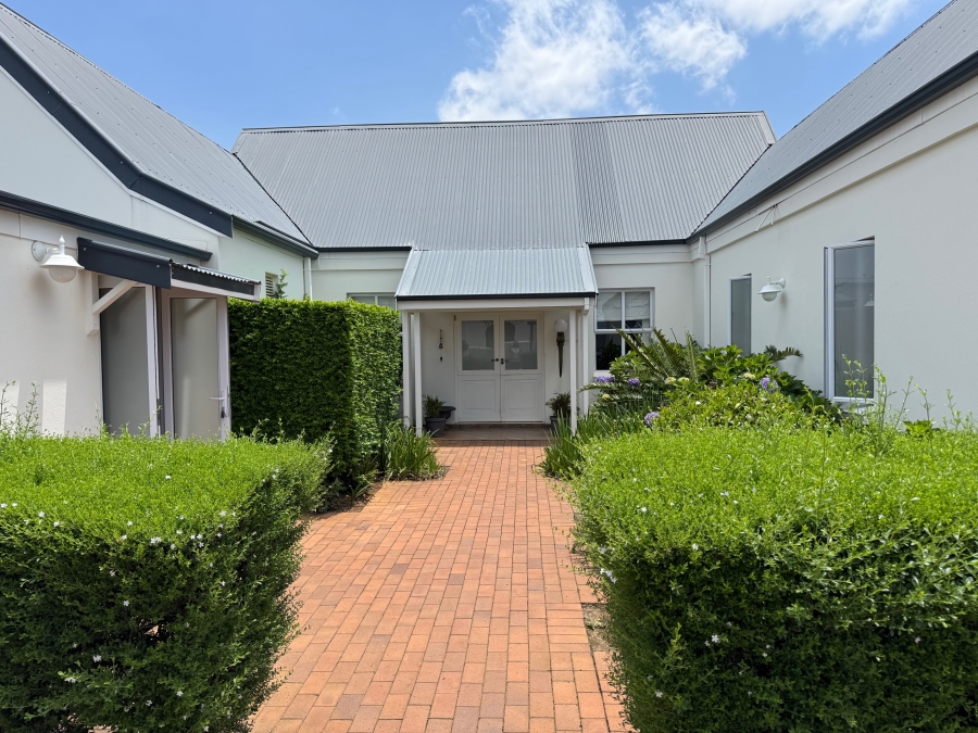 To Let 5 Bedroom Property for Rent in Garlington KwaZulu-Natal